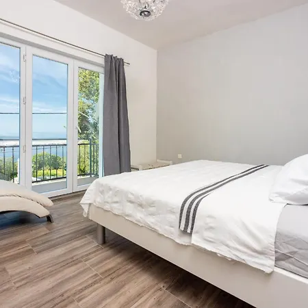 Roza Apartment Dramalj