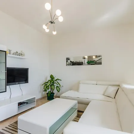Apartment Roza Dramalj